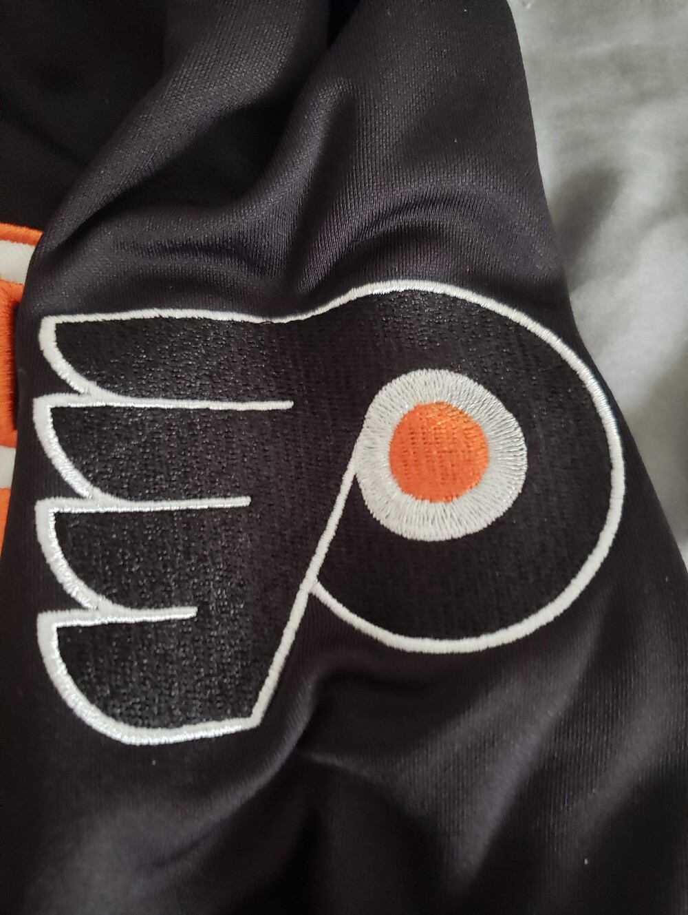 ๐ Philadelphia Flyers Jacket ๐ - Picture 5 of 8